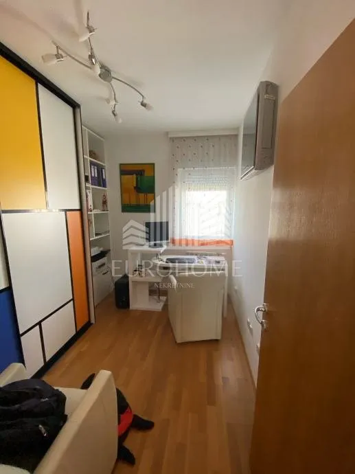 potpuno namješten suvremen 4s stan + dvije garaže + spremište, 110 m2, huberttova - slika 11
