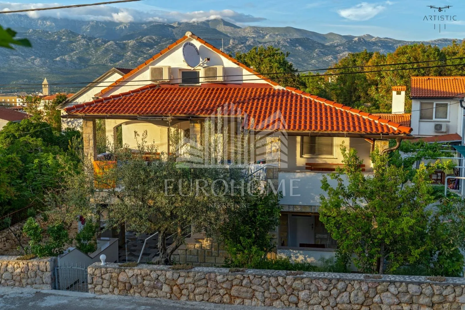 VINJERAC, Kuća s 4 apartmana, 70m od mora - Vinjerac, Posedarje