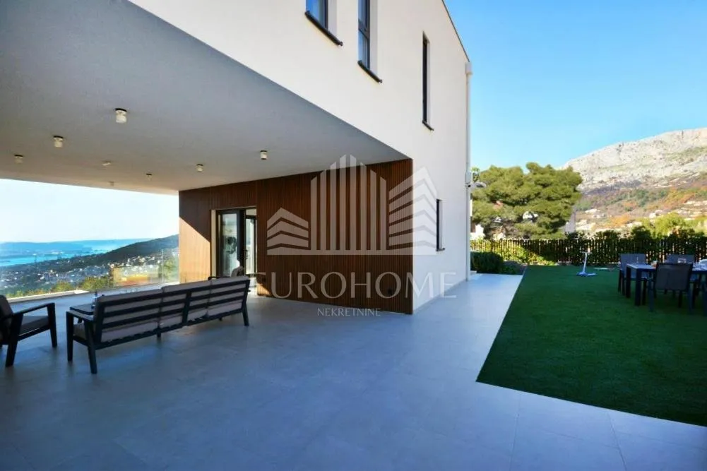 split, moderna villa, panoramski pogled, 223m2 - slika 10