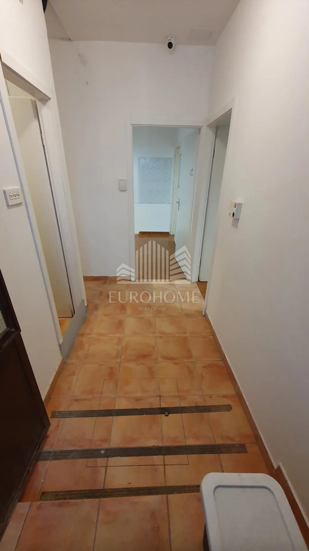 poslovni prostor, bruto površine 50m2 - malešnica - - slika 8