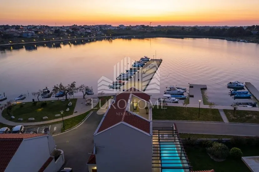 zadar, nin, villa prvi red do mora, 320m2 - slika 32