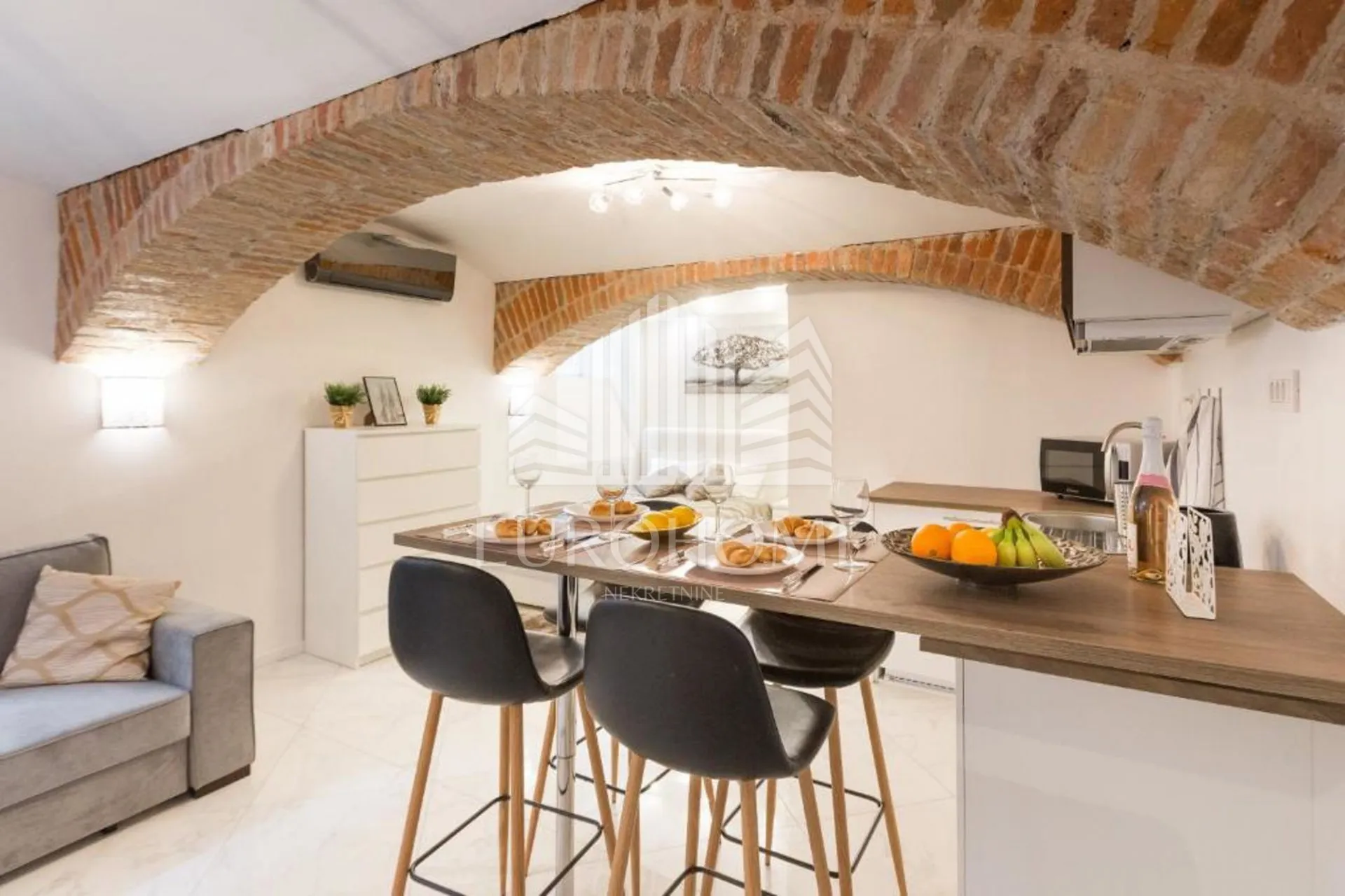 Zrinjevac, jednosoban stan, 28.70 m2 - Zagreb