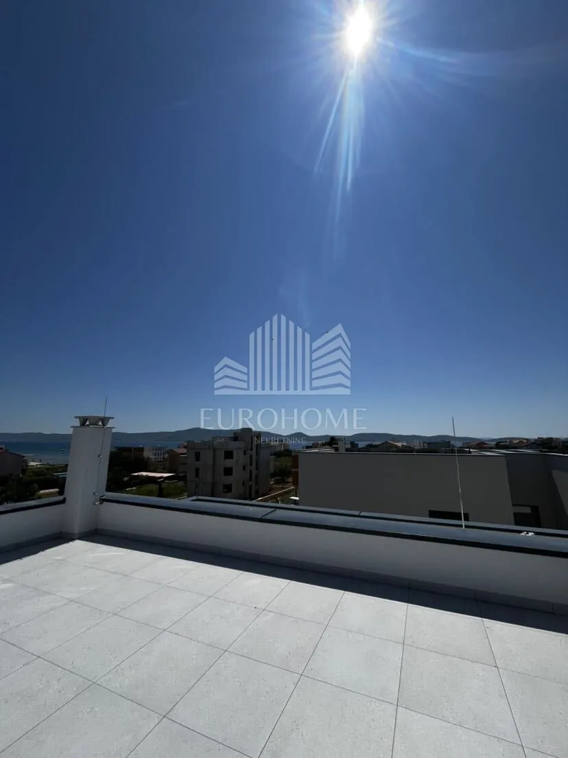 zadar,sukošan, penthouse s krovnom terasom i pogledom na more, 300 m od mora - slika 1