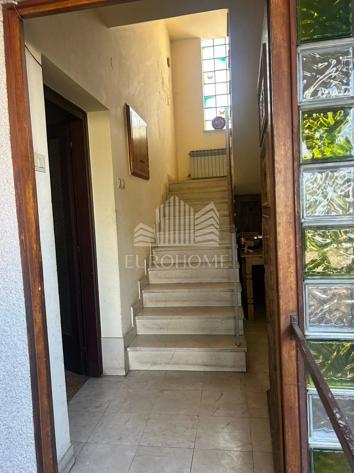 prilika! kuća 224 m² u tramvajskoj zoni – 1.526€/m2 - slika 6