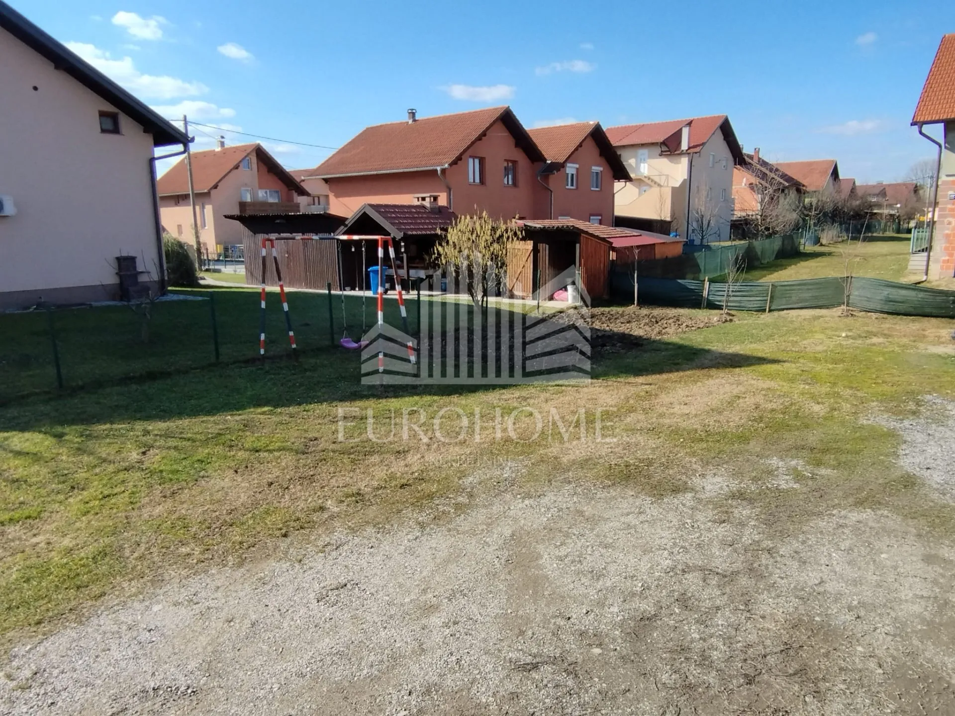 kuća sa dva stana svaki 100 m2, okućnica 700 m2, klara - slika 8