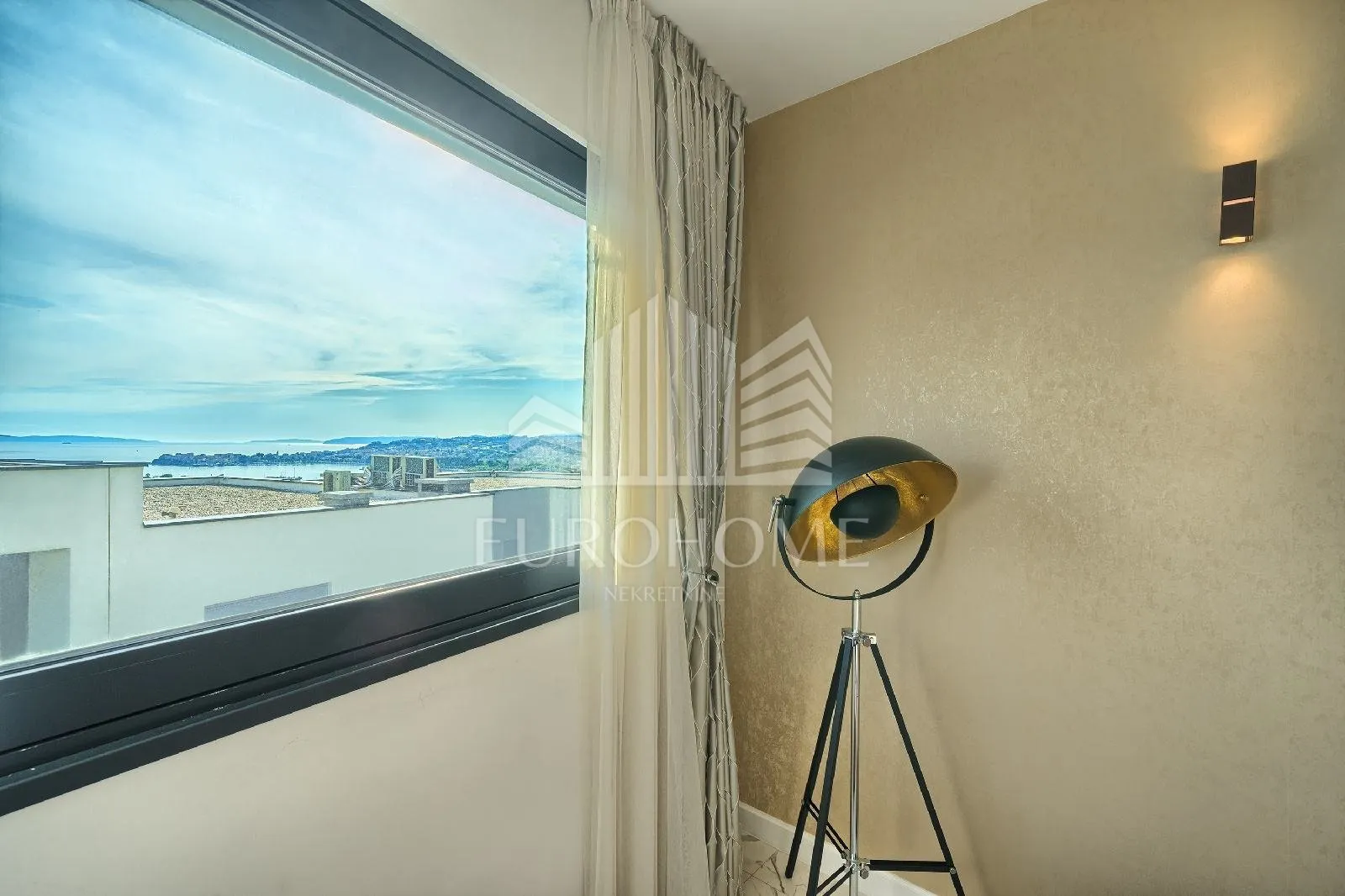 split, strožanac, villa u privatnom elitnom kompleksu, bazen, garaža, 350m2 - slika 10
