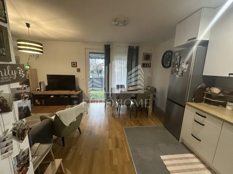 trosoban stan s privatnim vrtom i parkirnim mjestom – dugave - slika 2