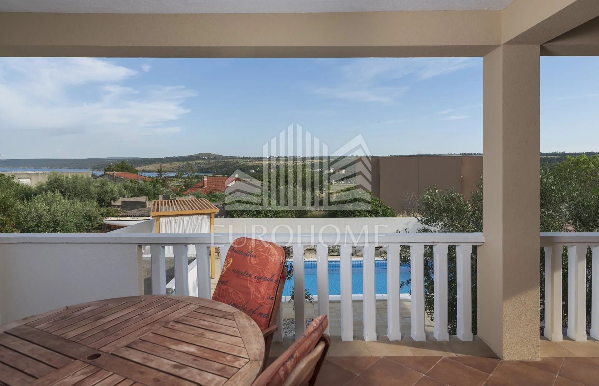 prilika! villa s bazenom 280m2, posedarje - slika 10