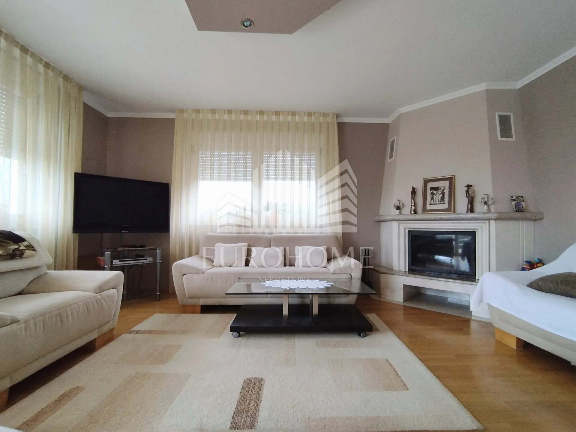 LUKSUZNA KUĆA - 262 m2 - Zaprešić, Kupljenovo - Kupljenovo, Zaprešić