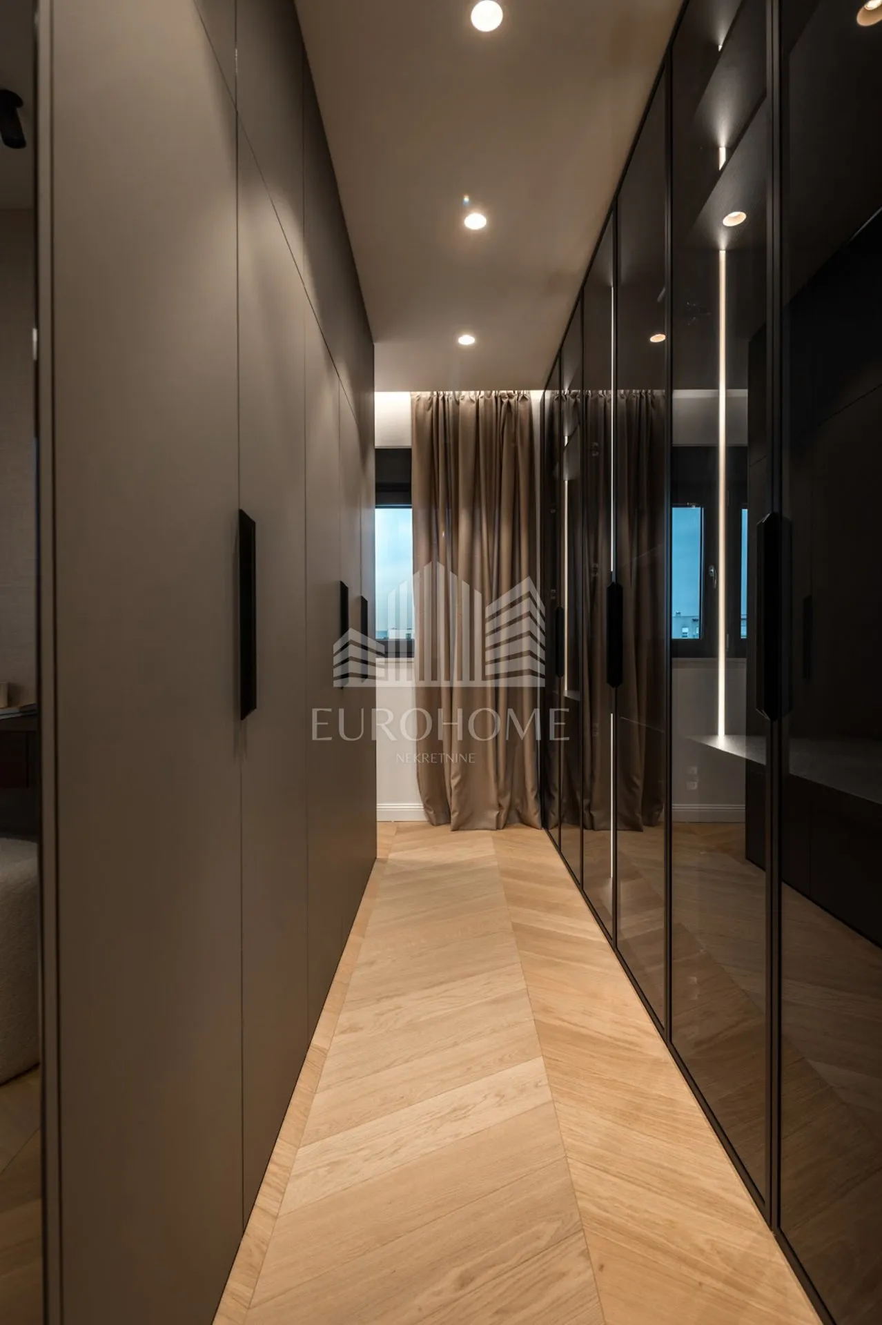 penthouse 191,40m²+107m² terasa, zagrebačka cesta - slika 12