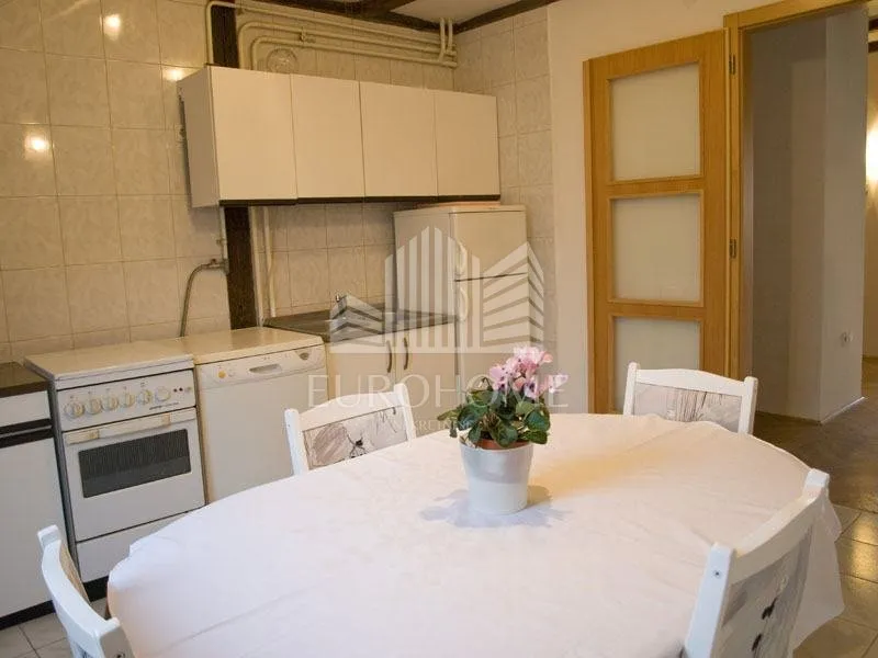 peterosoban stan 140m2, donji grad - slika 4