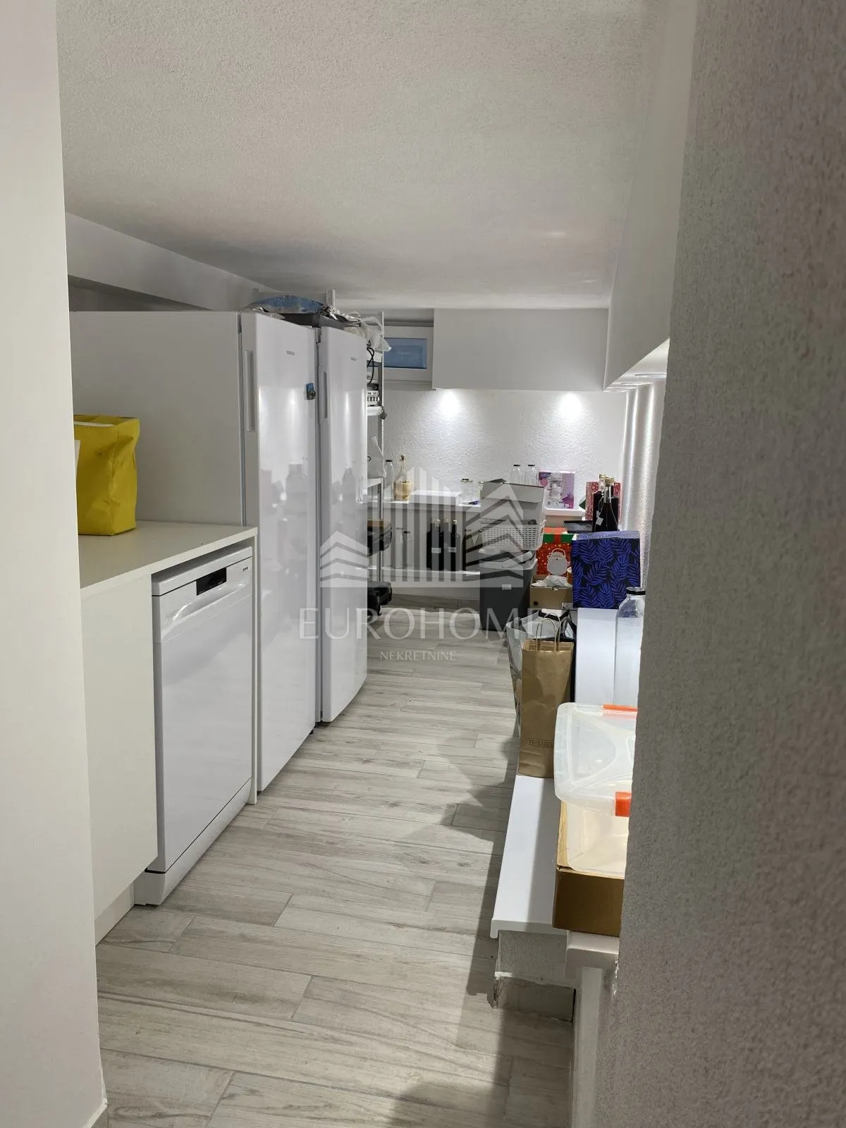petrčane- šarmantan apartman, vrt, 119m2 - slika 9
