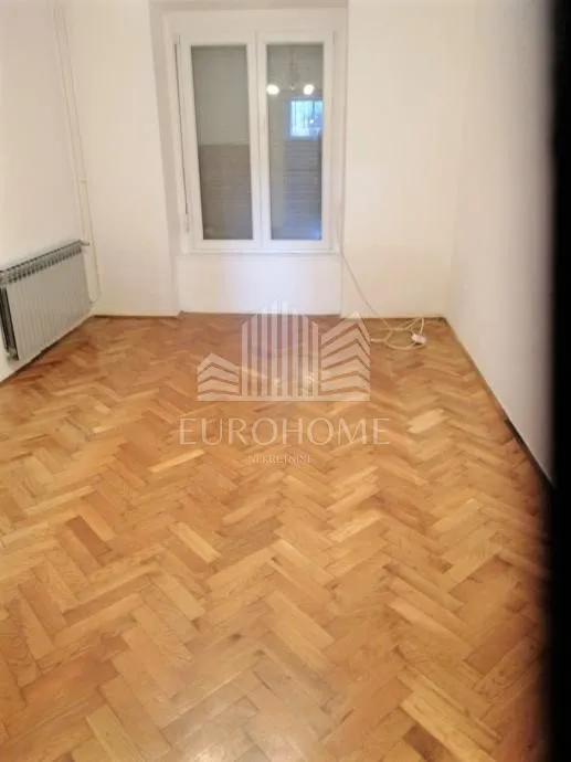 jukićeva(suteren) ,115m2,4s stan - slika 11