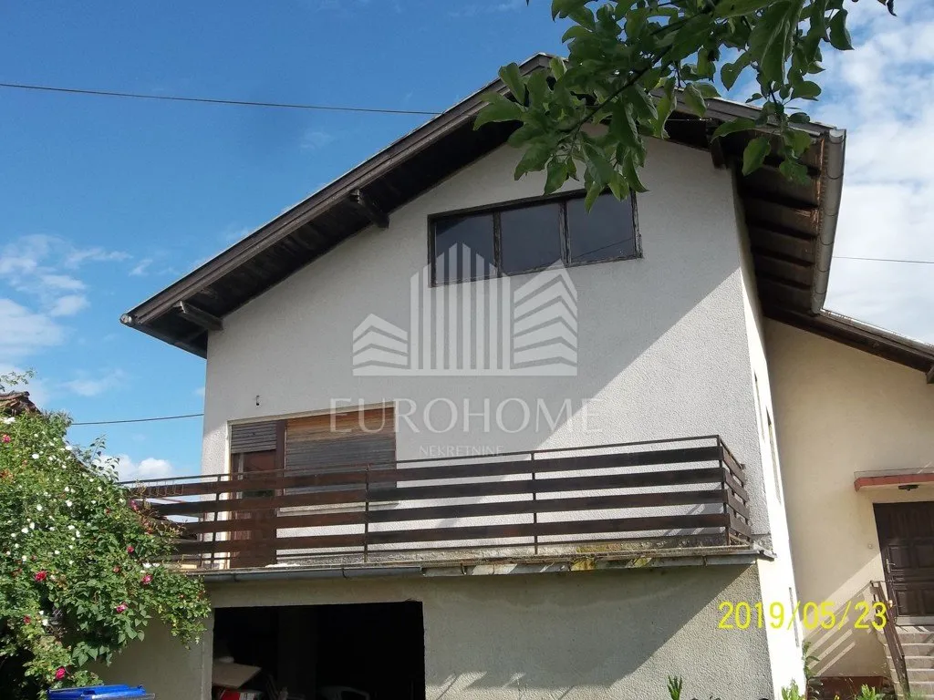 oroslavje centar kuća 220 m2+2000 m2 građevinskog zemljišta - slika 1