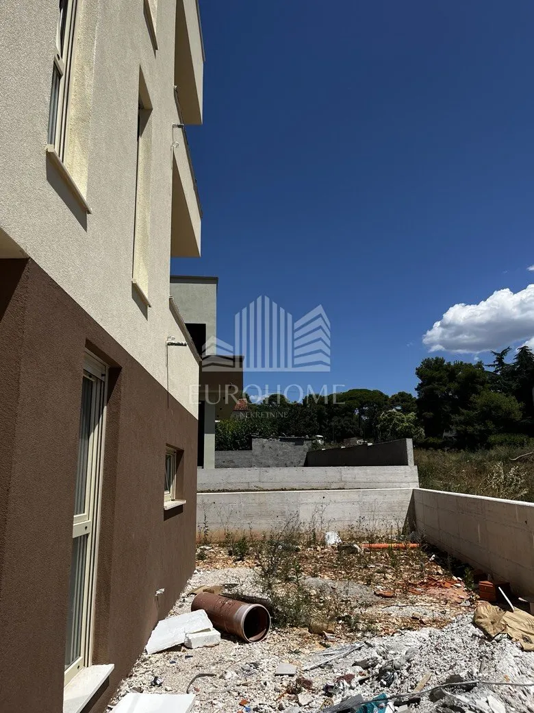 zadar, bili brig, dvosoban stan s vrtom, 93m2 - slika 5