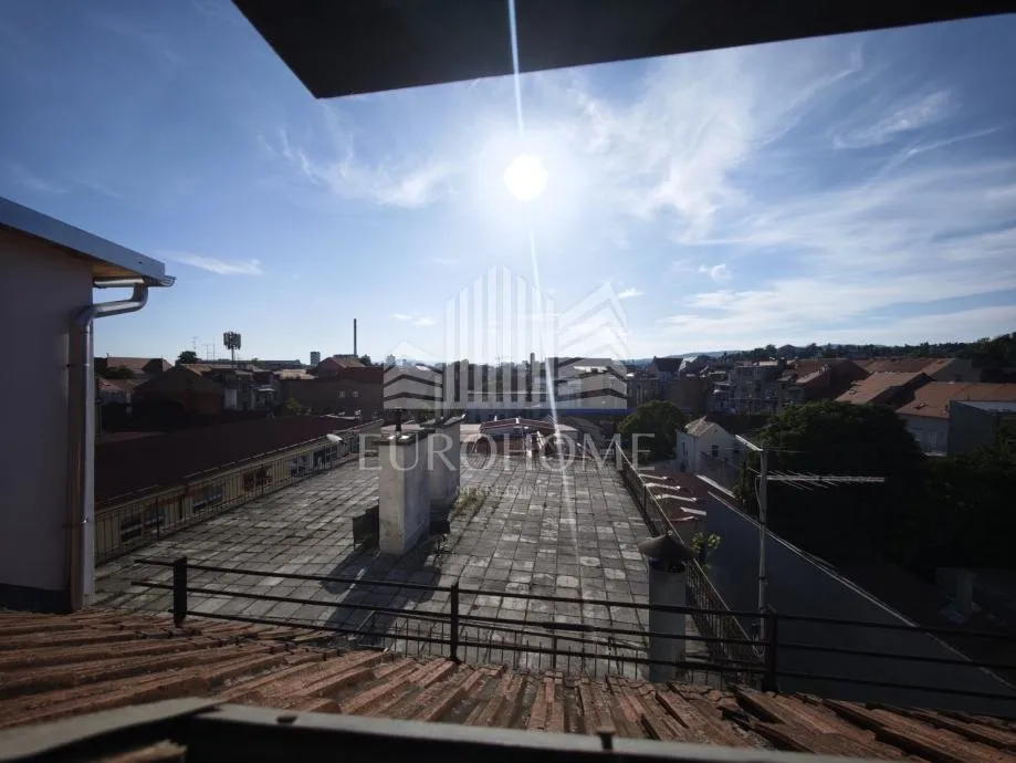 Frankopanska, stan za adaptaciju, 64 m2 - Zagreb