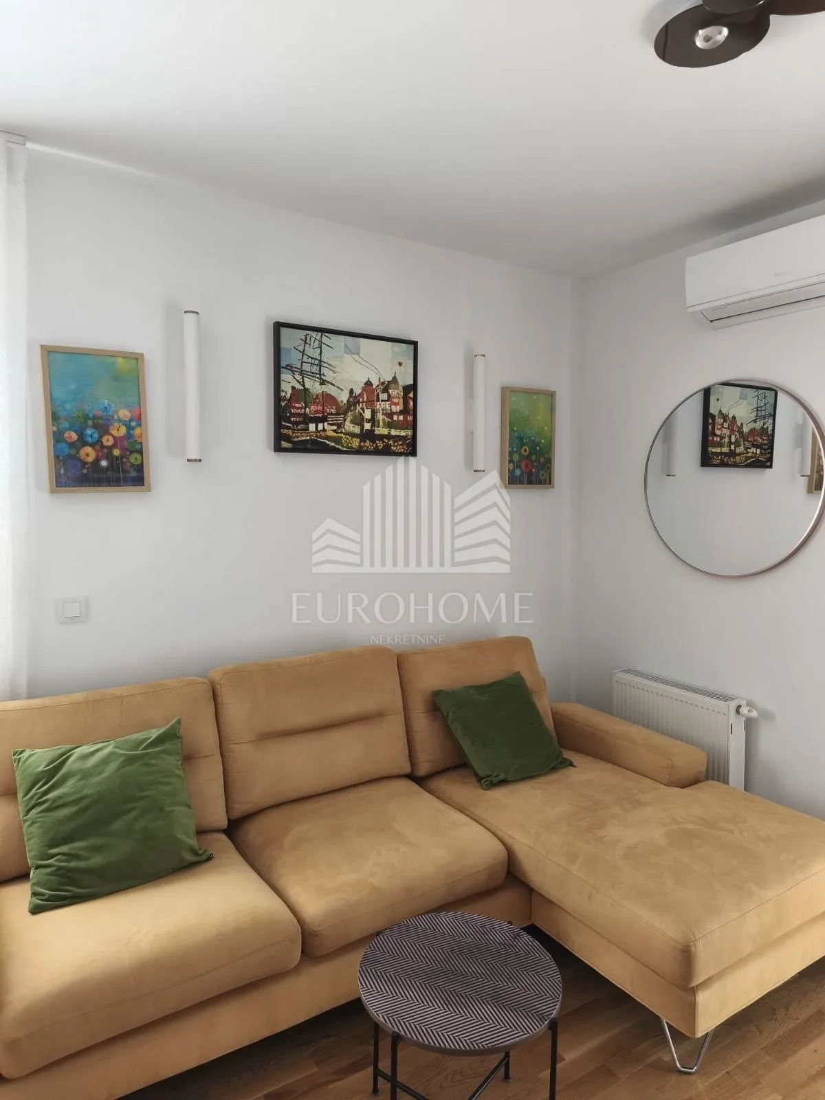prvi najam 3-sobni stan 49 m², novogradnja, balkon i parking - slika 2