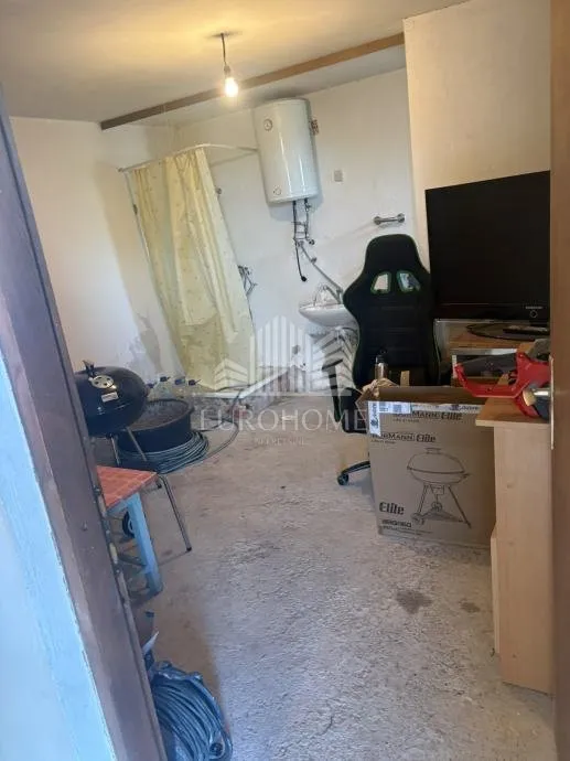 top lokacija! dvije kuće, 1.350 m², otvoren pogled na zagreb - slika 9