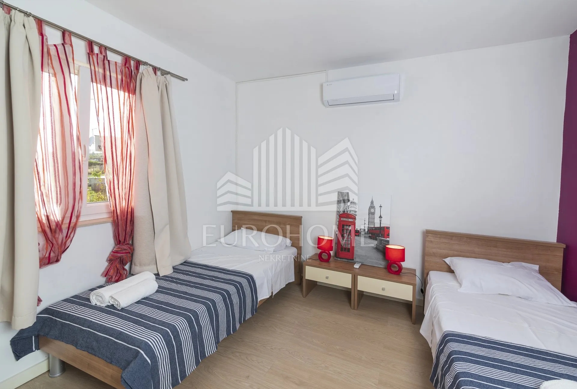prilika! villa s bazenom 280m2, posedarje - slika 14