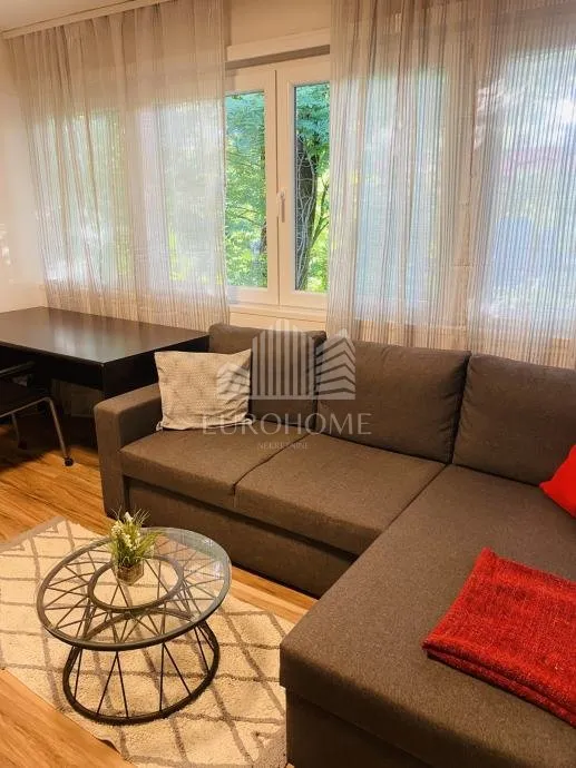 Folnegovićevo naselje – potpuno renoviran stan 50 m², 3700€/m2 - Zagreb