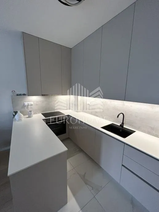 stan 105 m2, 3s - novogradnja, kod arena centra - slika 5