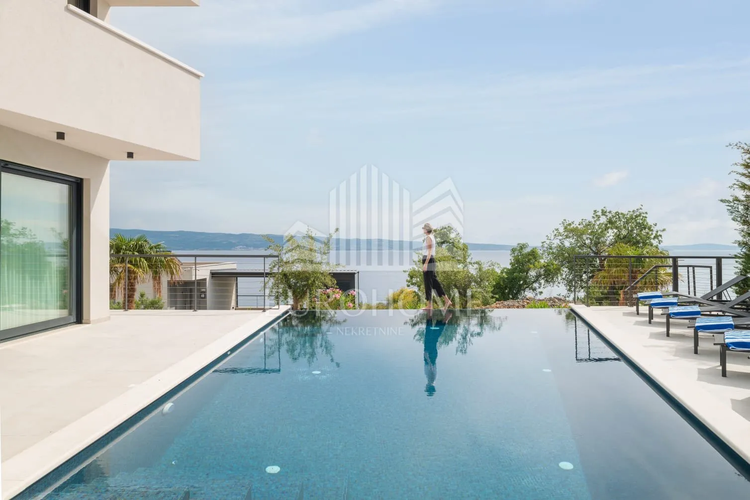 split, podstrana, urbana villa 300m od mora - slika 45