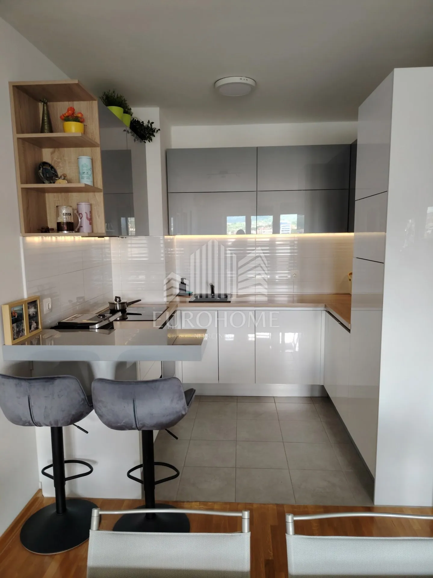 3s stan 73,22m2, parkirno mjesto, prečko, trešnjevka jug - slika 8