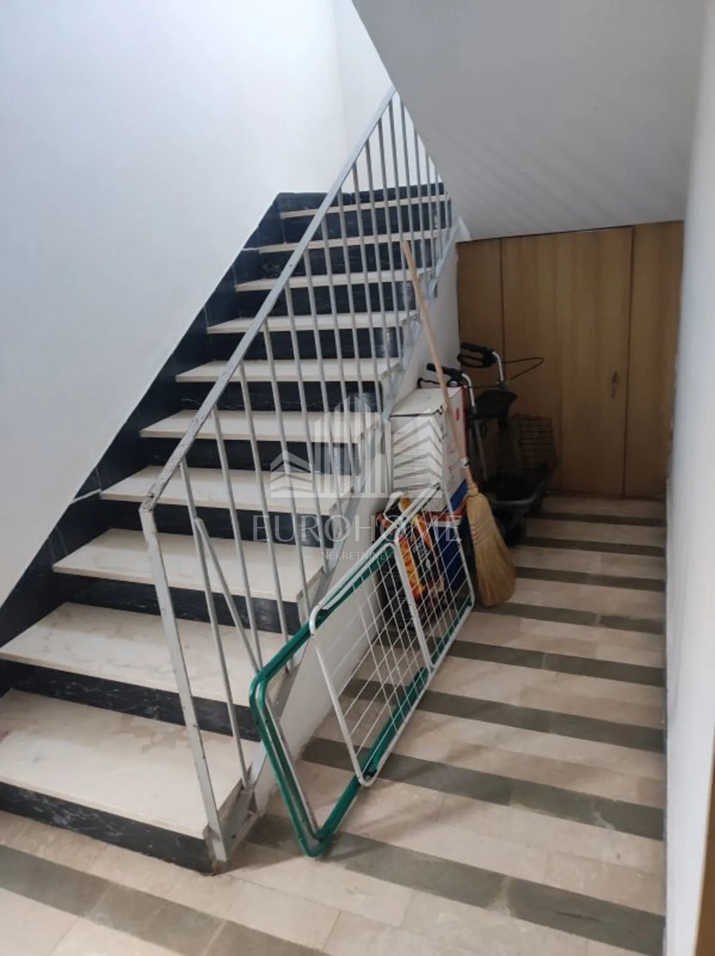 kuća kaštela (kaštel lukšić), 240m2, 7-sobna najam za radnike - slika 11
