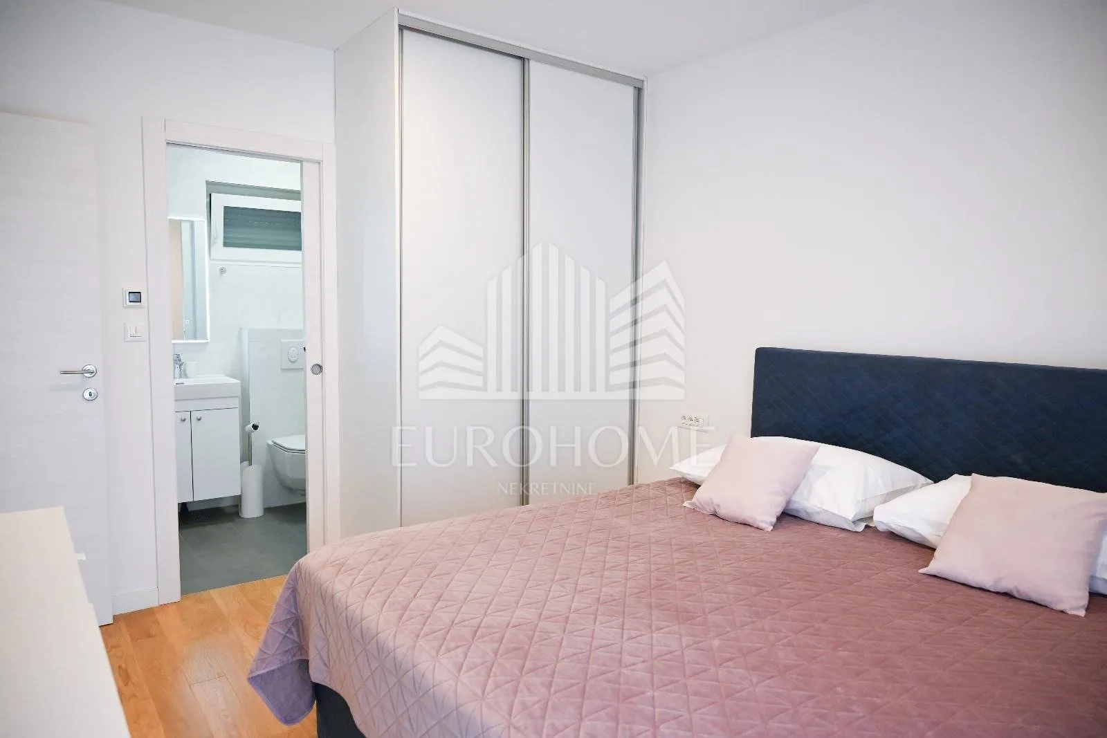 split, podstrana, strožnac, luksuzan dvosoban stan, 96m2 - slika 17