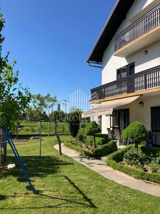 prostrana kuća 200 m² – stupnik, mirna zona, vrt, garaža - slika 2