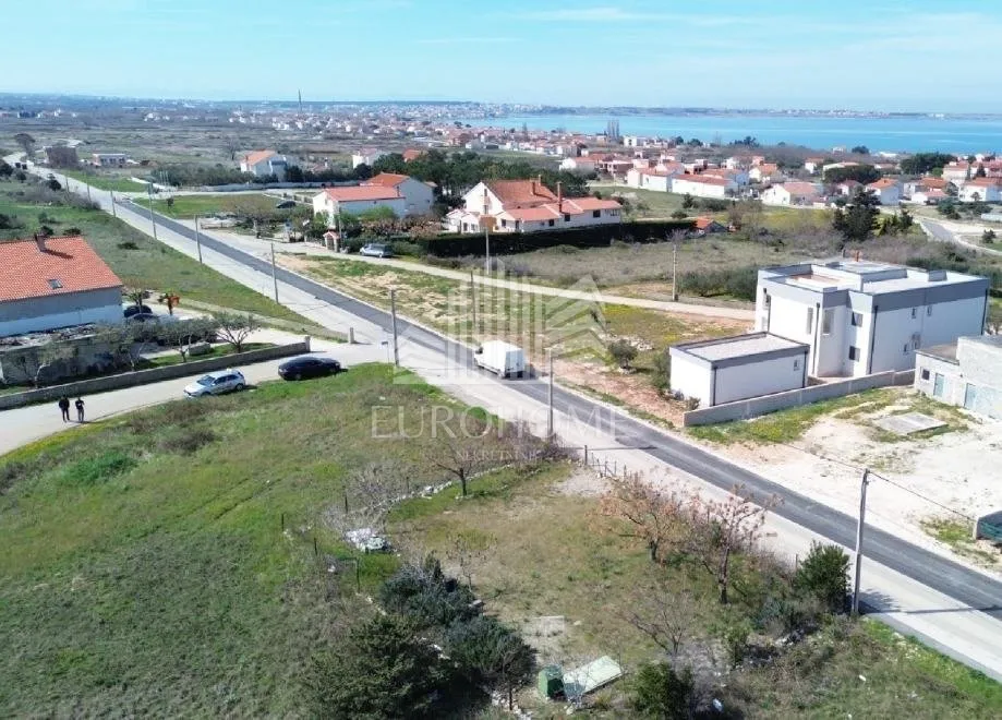 Vrsi,građevinsko zemljište 398m2
