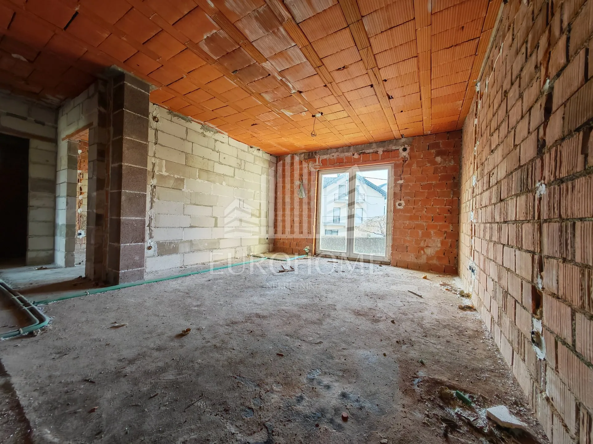 KUĆA 300m2 - 3 stana - OPOROVEC - Zagreb