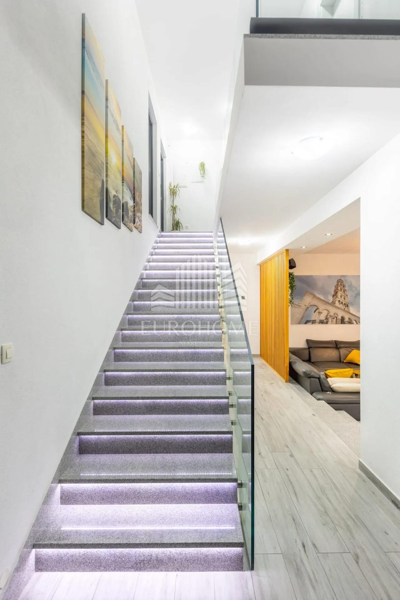 split, impresivna villa, 4 spavaće sobe, 195m2 - slika 39