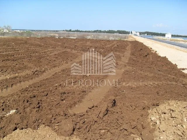 građevinsko zemljište, privlaka- top lokacija, 1802m2 - slika 4