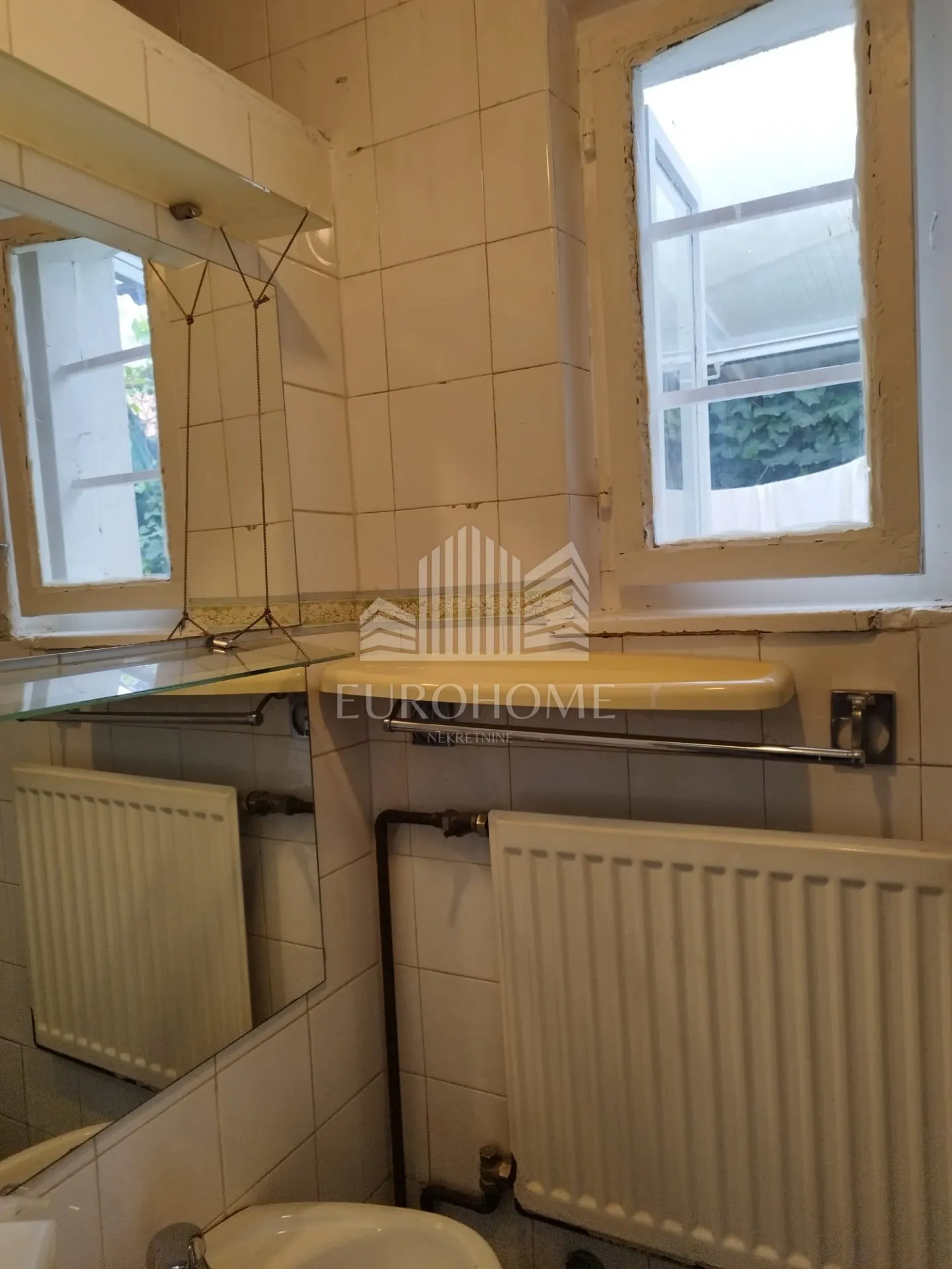 garsonijera 27 m2,trešnjevka kod placa - slika 9