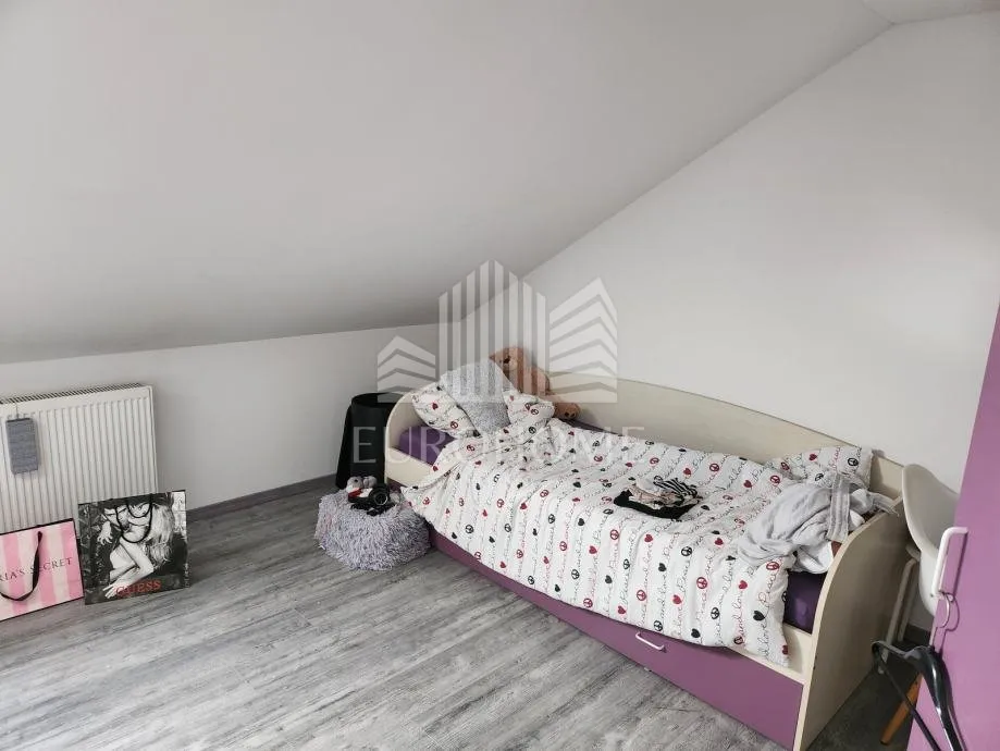 prilika!! namještena kuća sesvete, 1640€/m2 - slika 12