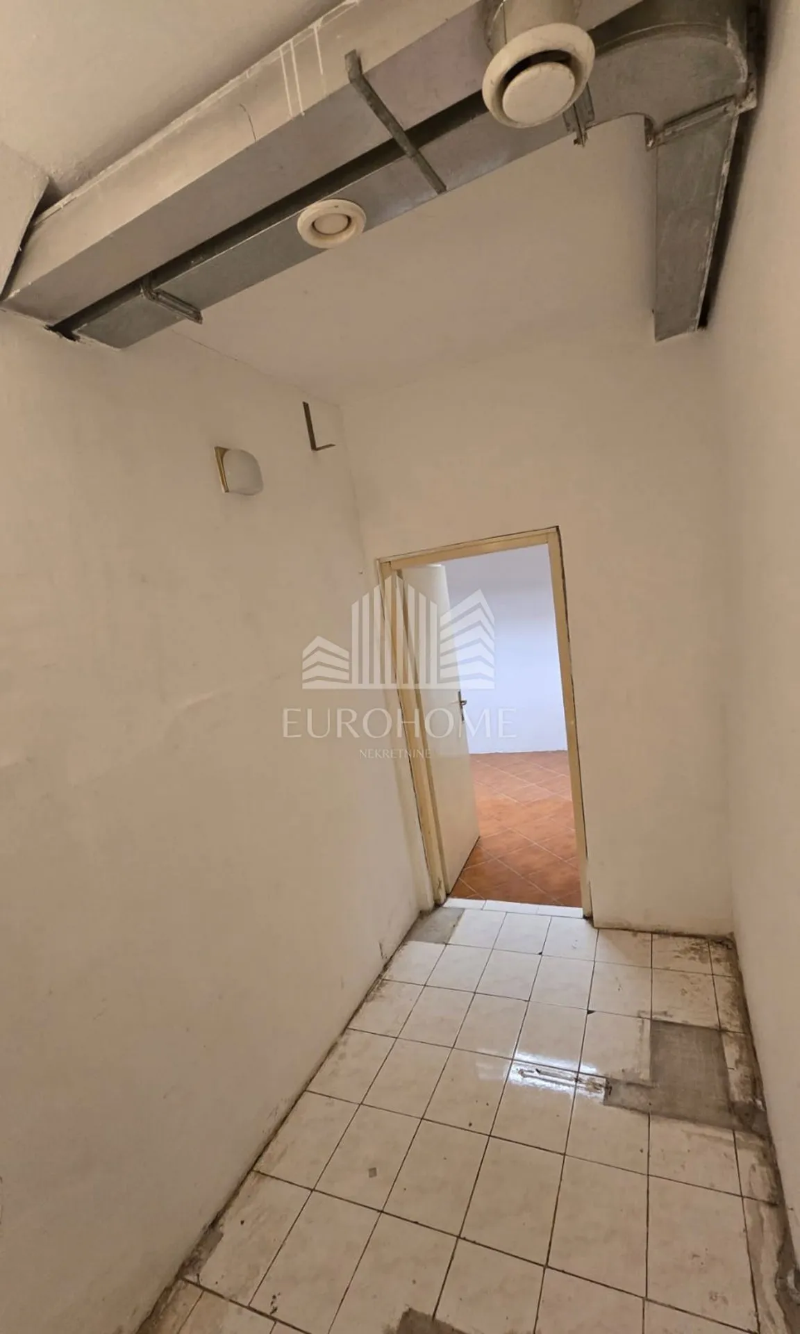 poslovni prostor, bruto površine 50m2 - malešnica - - slika 12