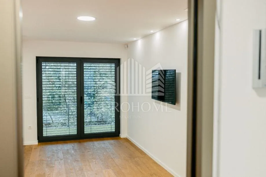 samobor ekskluzivna kuća 286,00 m² s bazenom na krovu - slika 14