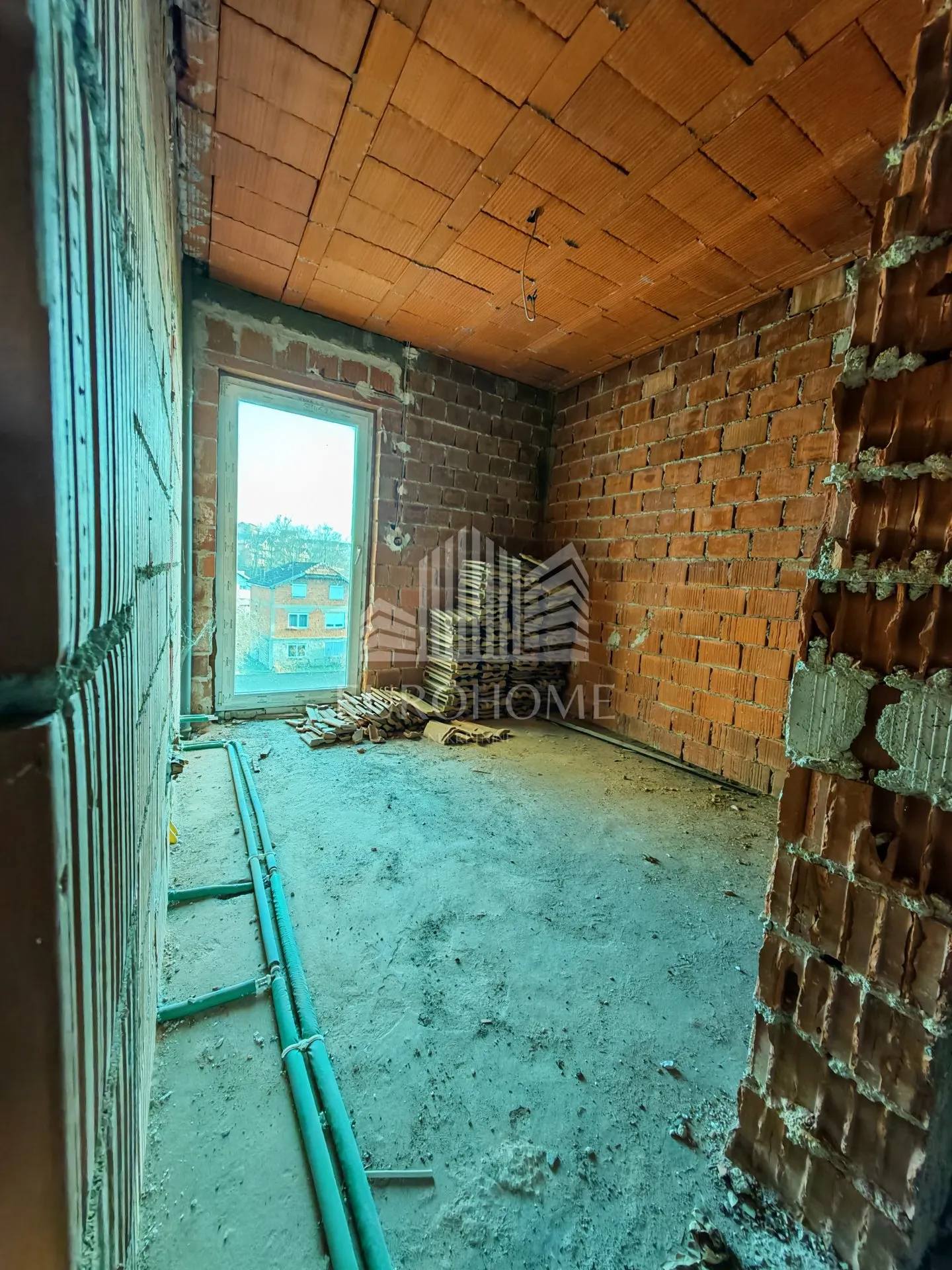 kuća 300m2 - 3 stana - oporovec - slika 8
