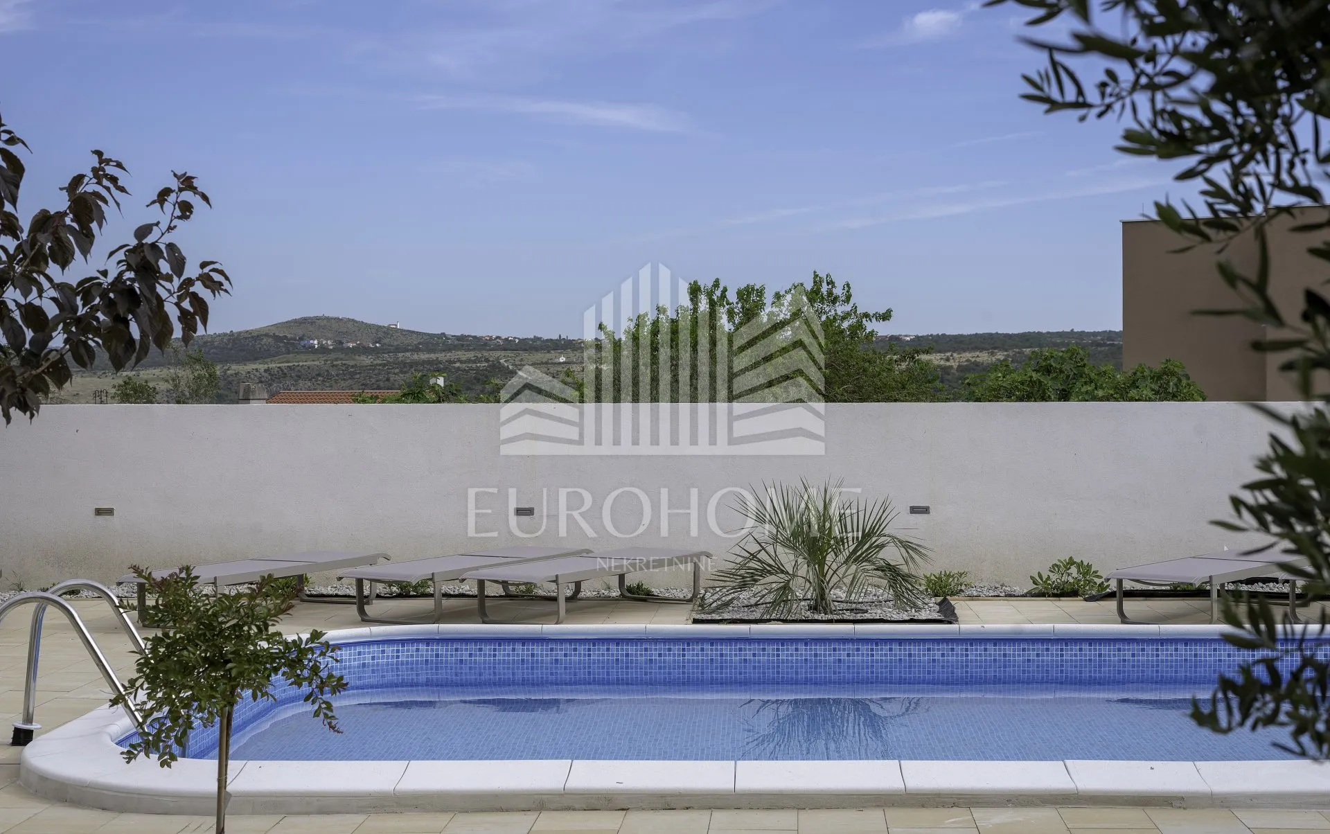prilika! villa s bazenom 280m2, posedarje - slika 6