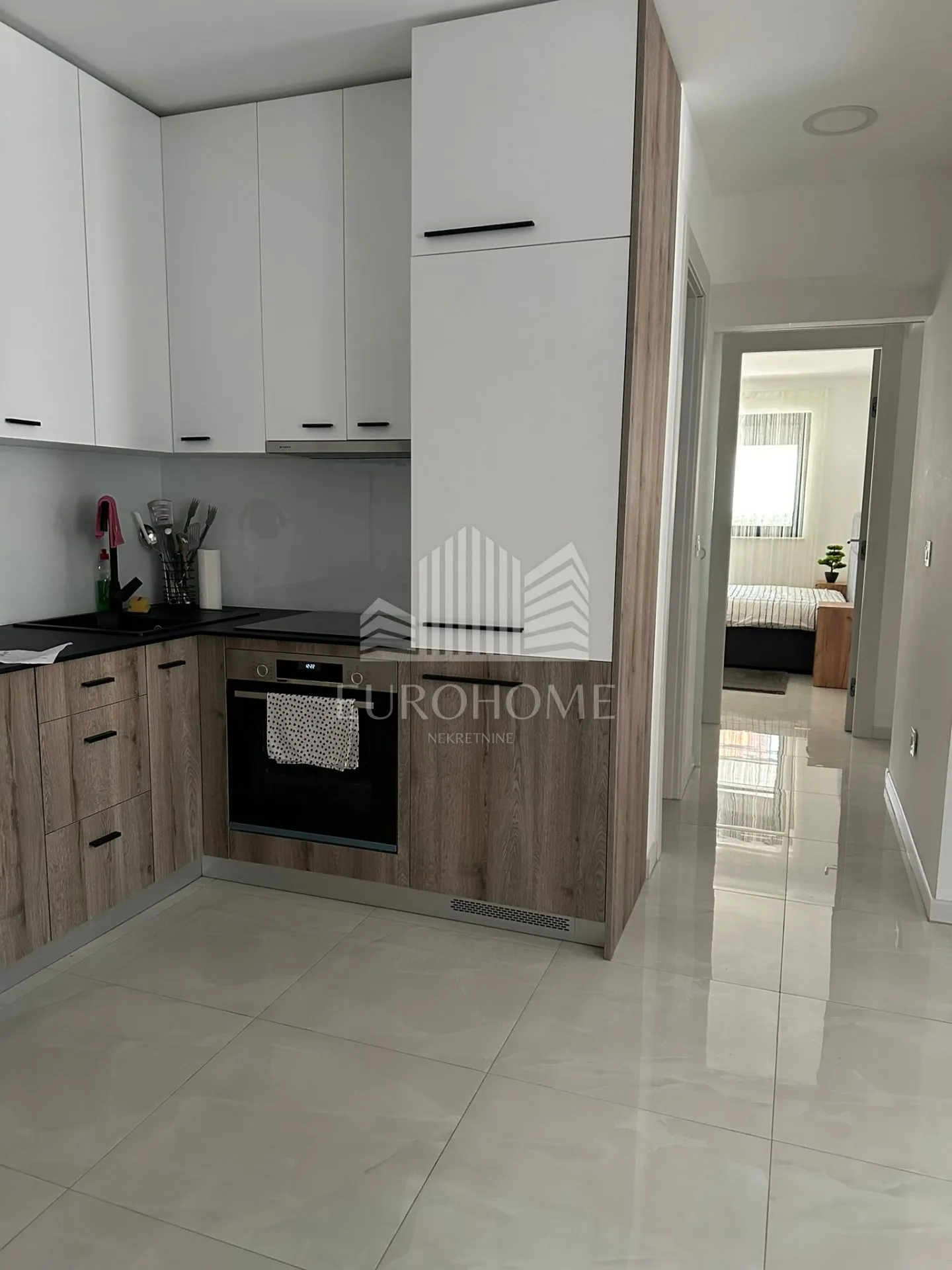 šibenik-vodice luksuzan kompletno namješten stan142.418m2 - slika 31