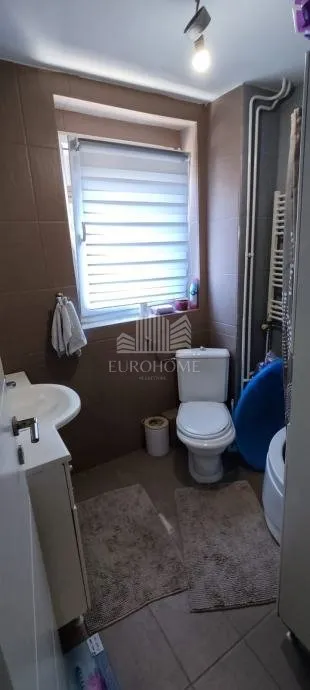 renoviran stan s loggiom | centar zaprešića - slika 15