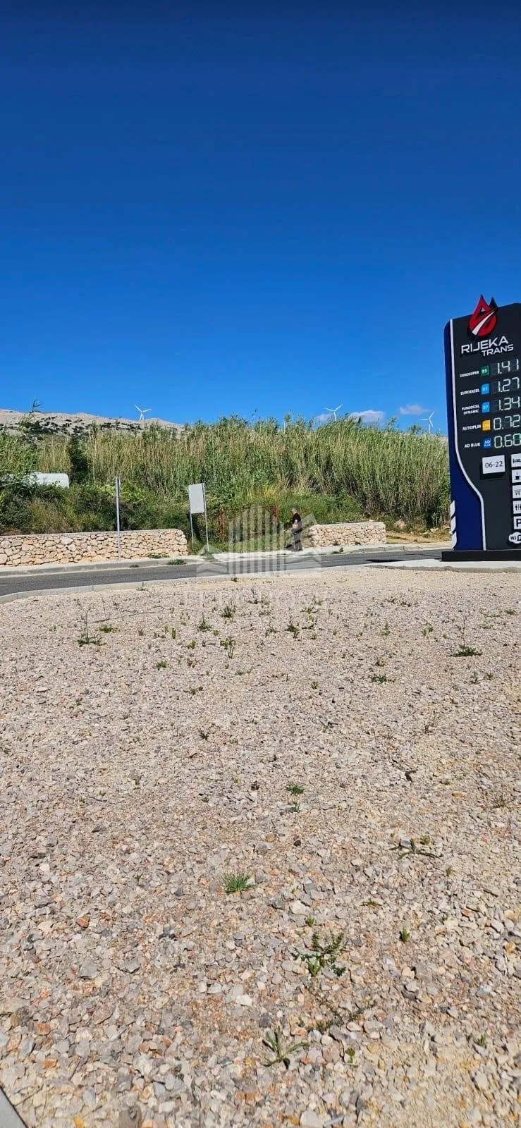 pag, top lokacija, građevinsko zemljište s legaliziranim objektom, 644m2 - slika 3