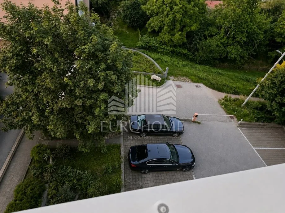 maksimir - moderan 2s stan s velikom terasom i 2 parkirna mjesta bruto-106,5m2 - slika 12