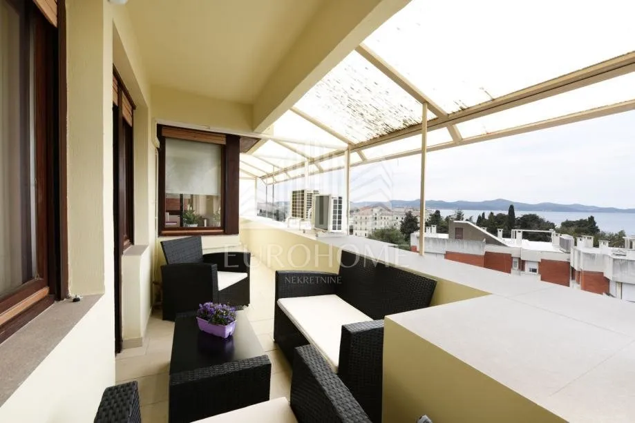 brodarica, posebna prilika- atraktivan četverosobni stan,111 m2,panoramski pogled!! - slika 15