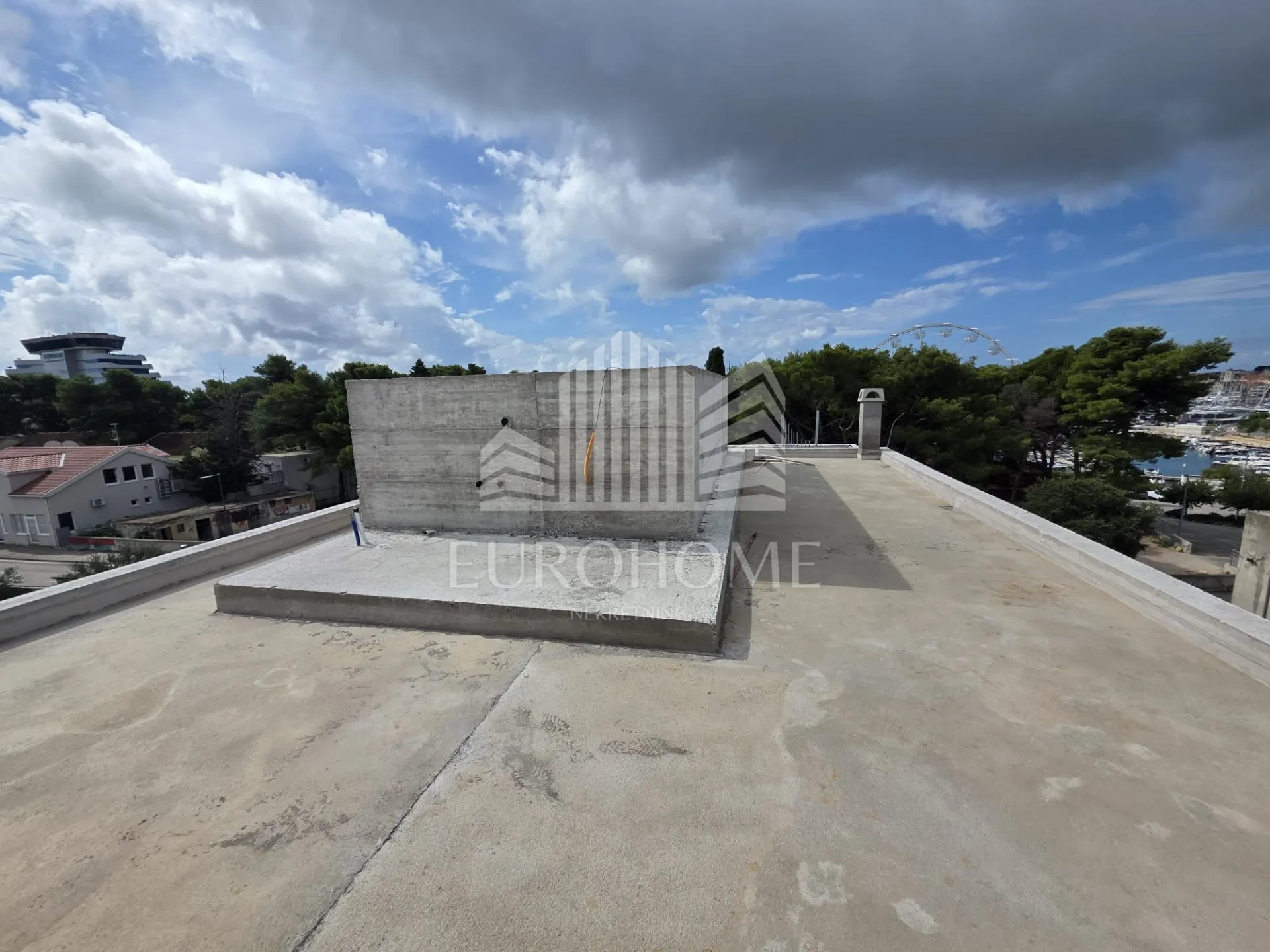 vodice- top prilika- penthouse, bazen, garaža, 217.24m2 - slika 5