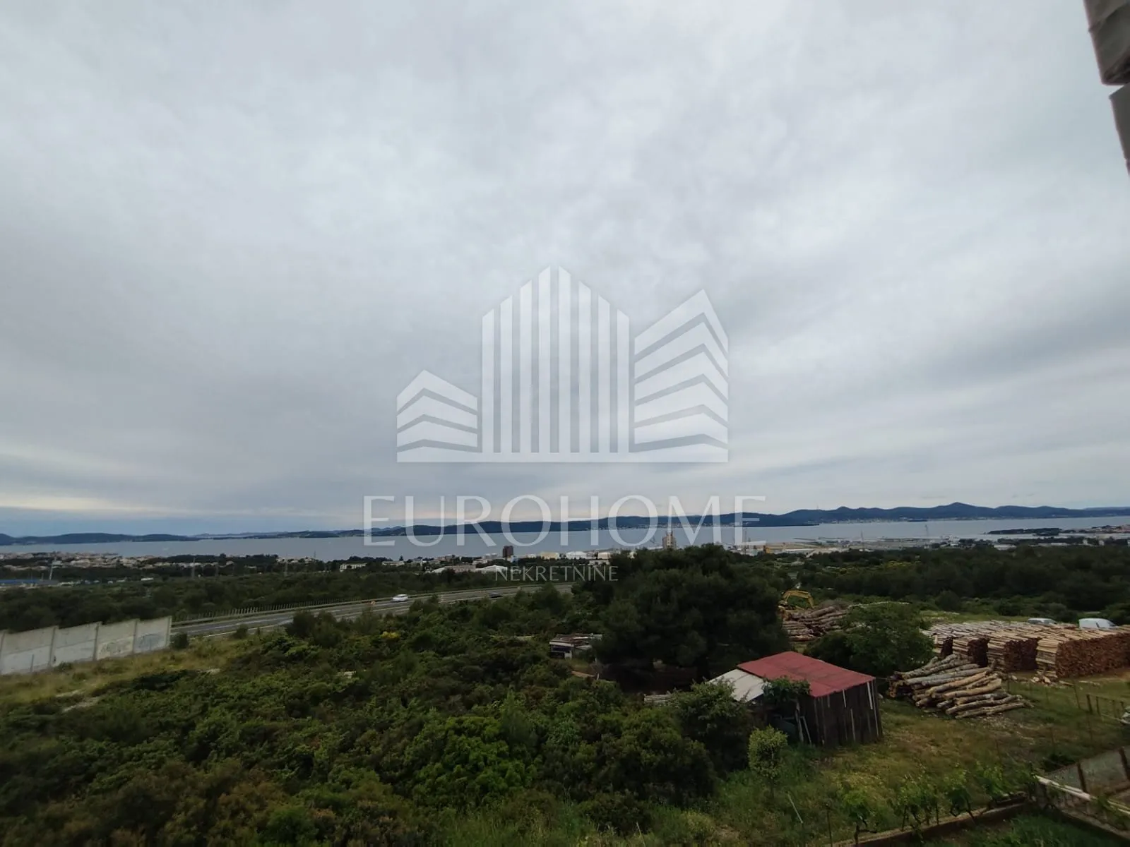 zadar-ploča , kuća(462m2) - slika 8