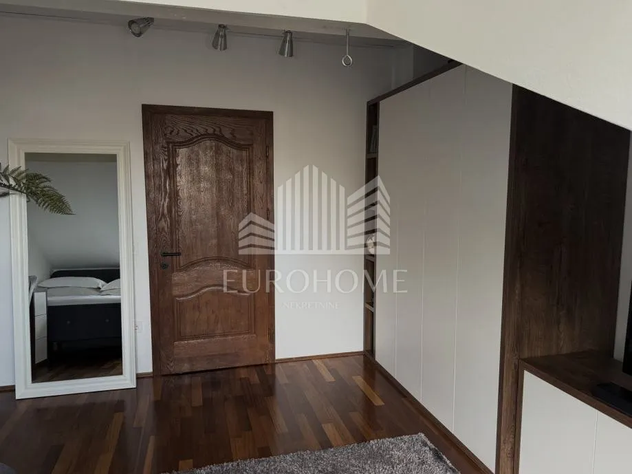 2350€/m2 potpuno namješten stan na tri etaže 201m2 - veliko polje - - slika 19