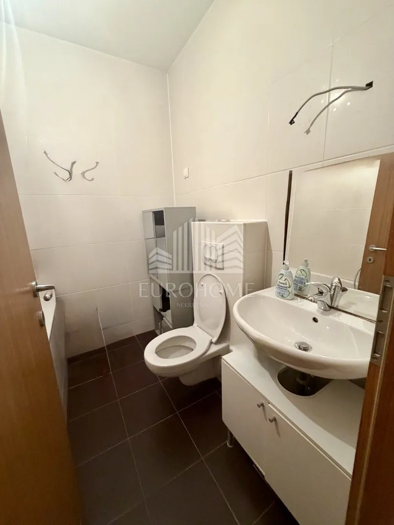 najam-poslovni prostor 48m2 - slika 3