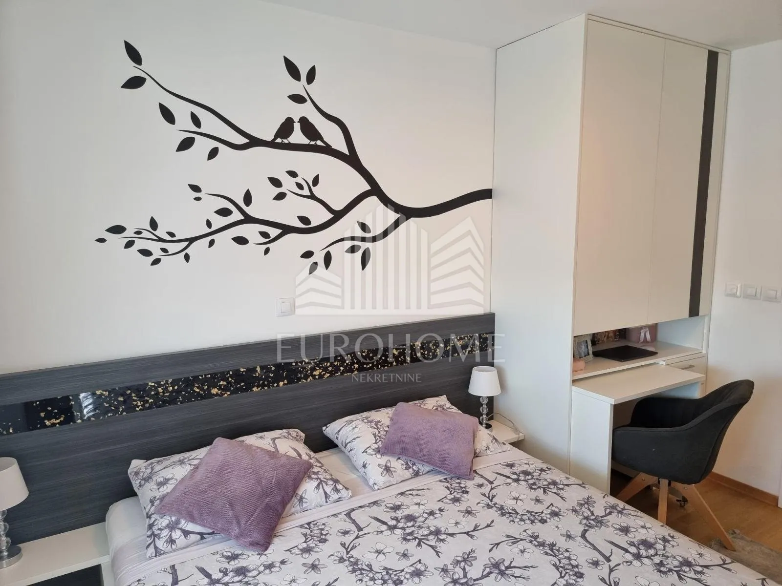 luksuzno opremljen stan 128m2 u centru - slika 4